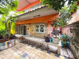 À vendre 2 chambres maison à Phra Khanong, Bangkok