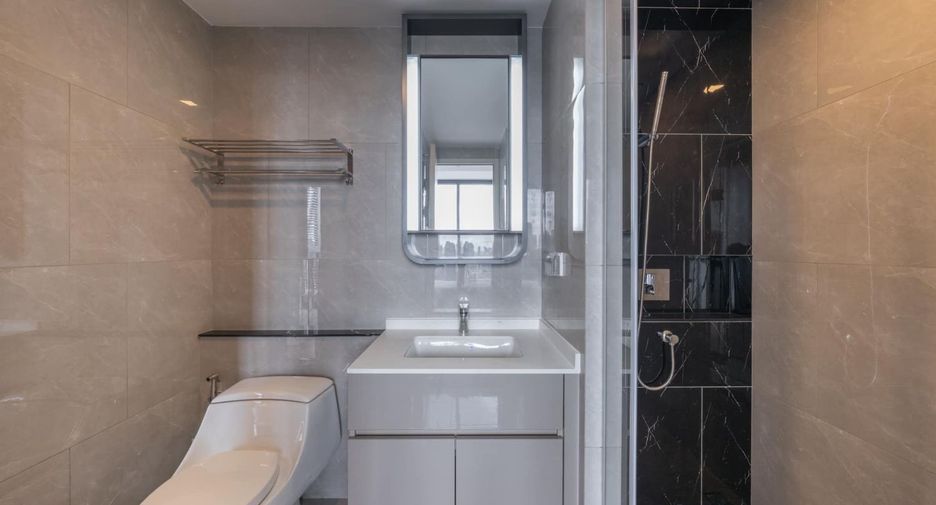 For rent 1 bed condo in Huai Khwang, Bangkok