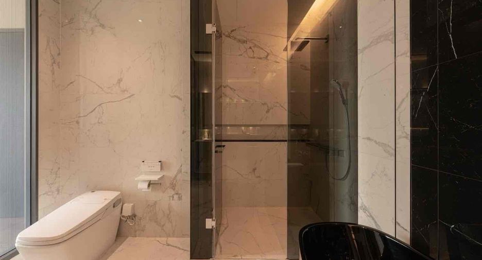 For rent 2 ベッドルーム condo in Watthana, Bangkok
