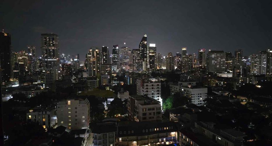 For rent 2 ベッドルーム condo in Watthana, Bangkok