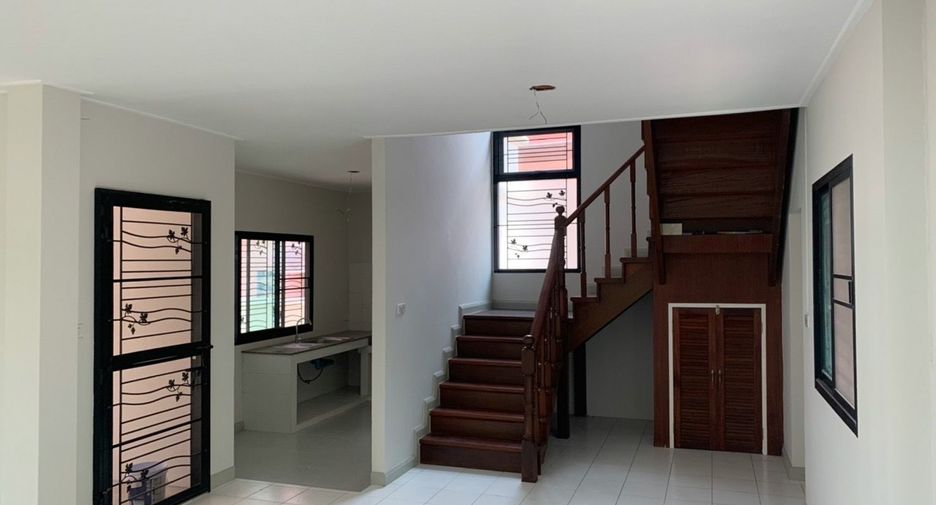 出售 3 卧室 独立屋 在 Lat Krabang, 曼谷
