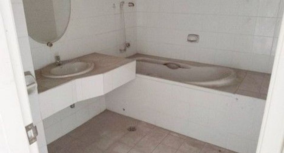 For sale 1 bed condo in Mueang Nong Khai, Nong Khai