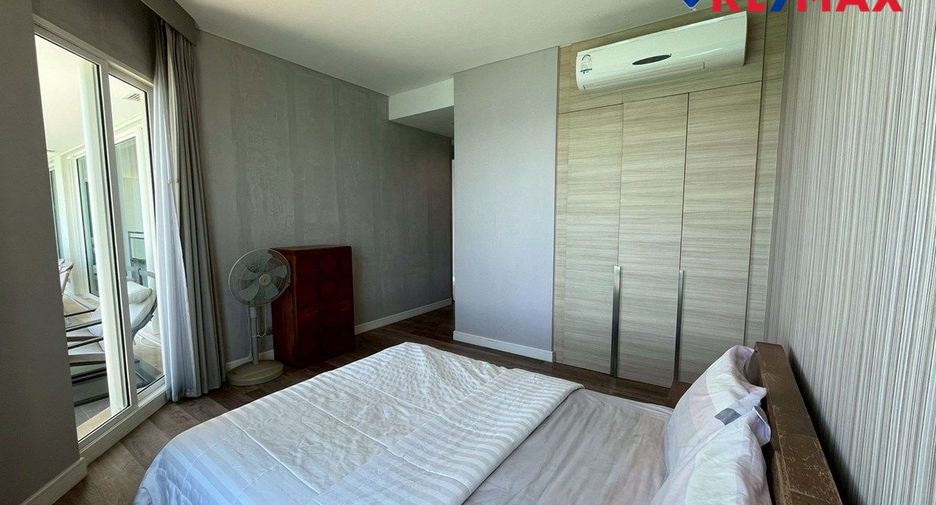 For rent 3 bedrooms condo in Jomtien, Pattaya