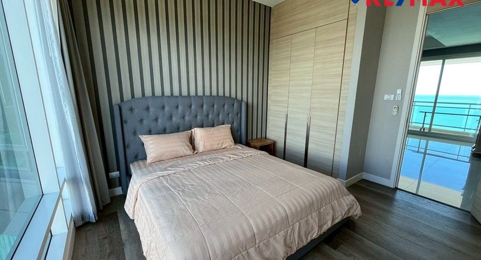 For rent 3 bedrooms condo in Jomtien, Pattaya