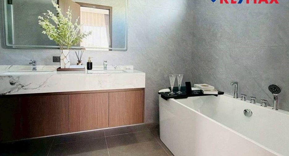 Casa en venta de 4 habitaciones en East Pattaya, Pattaya