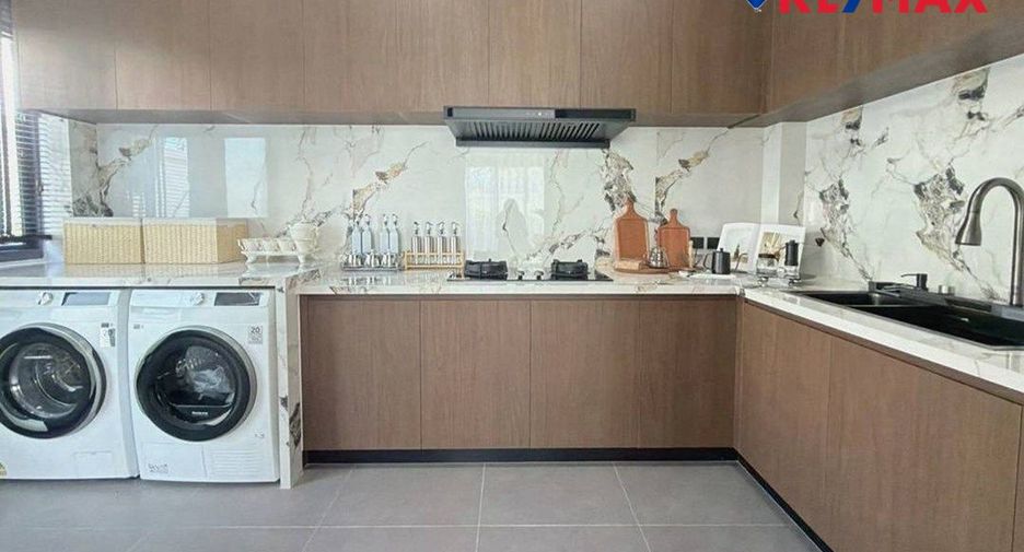 Casa en venta de 4 habitaciones en East Pattaya, Pattaya