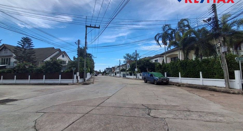 For sale 2 ベッドルーム house in East Pattaya, Pattaya
