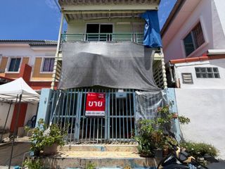 À vendre 3 chambres maison de ville à Bang Sao Thong, Samut Prakan