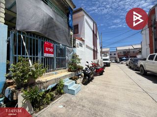 À vendre 3 chambres maison de ville à Bang Sao Thong, Samut Prakan