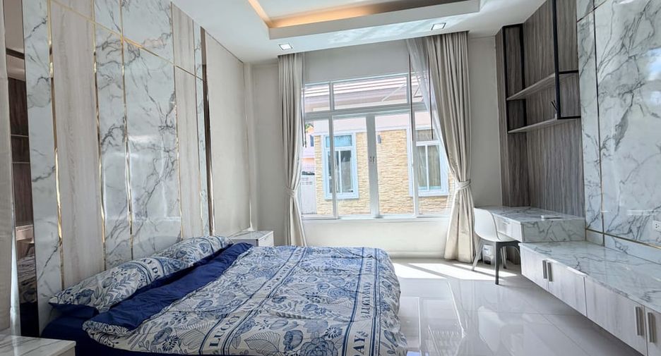 For rent 3 bedrooms villa in East Pattaya, Pattaya