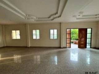 Haus zum Kauf mit 1 Zimmer in Pak Tho, Ratchaburi