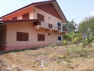 Haus zum Kauf mit 1 Zimmer in Pak Tho, Ratchaburi