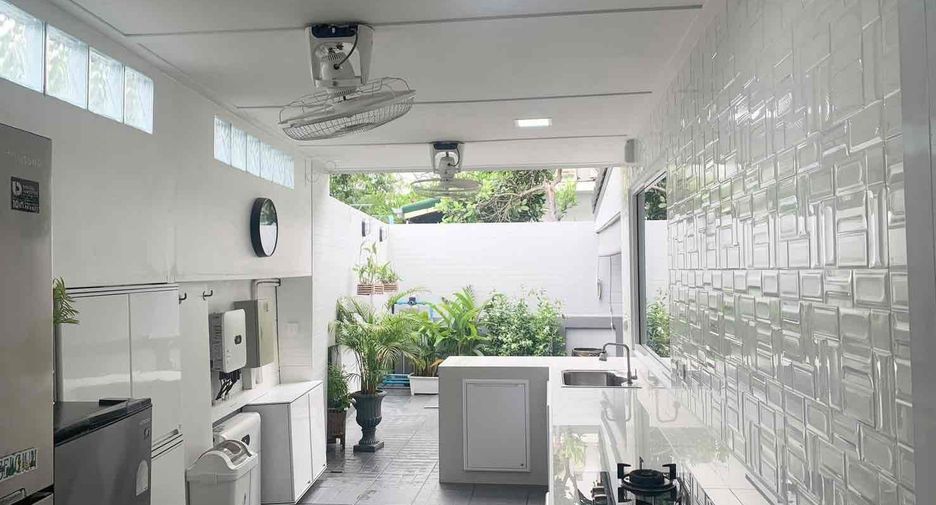 Villa en alquiler de 3 habitaciones en East Pattaya, Pattaya