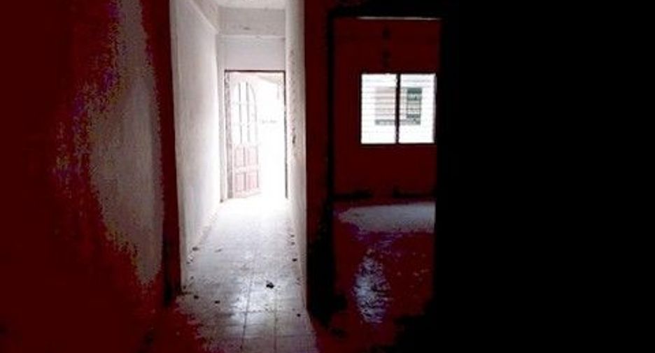 À vendre 1 chambre maison de ville à Pak Tho, Ratchaburi