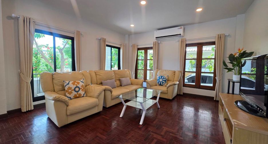 For rent 4 bedrooms house in San Kamphaeng, Chiang Mai