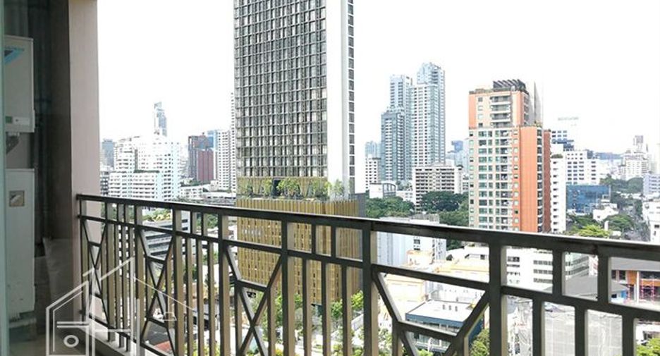 For rent 3 bedrooms apartment in Watthana, Bangkok