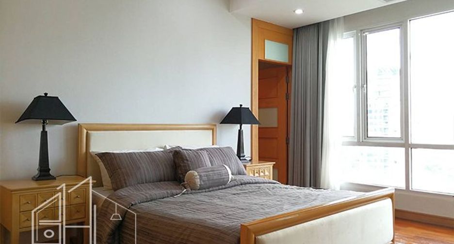 For rent 3 bedrooms apartment in Watthana, Bangkok