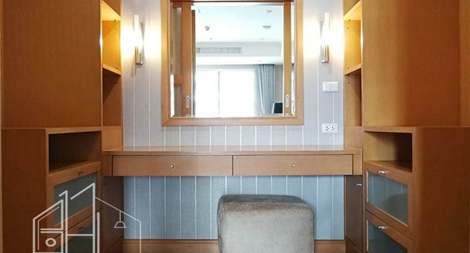 For rent 3 bedrooms apartment in Watthana, Bangkok