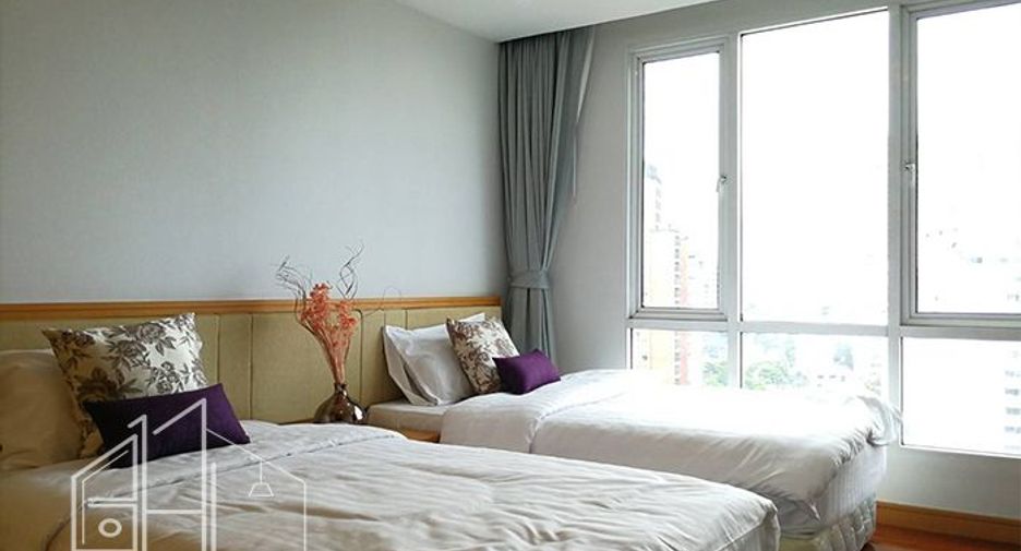 For rent 3 bedrooms apartment in Watthana, Bangkok
