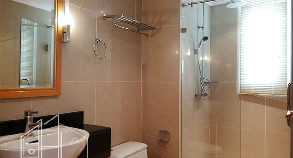 For rent 3 bedrooms condo in Watthana, Bangkok