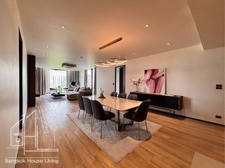 For rent 3 bedrooms apartment in Khlong Toei, Bangkok