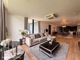 For rent 3 bedrooms apartment in Khlong Toei, Bangkok