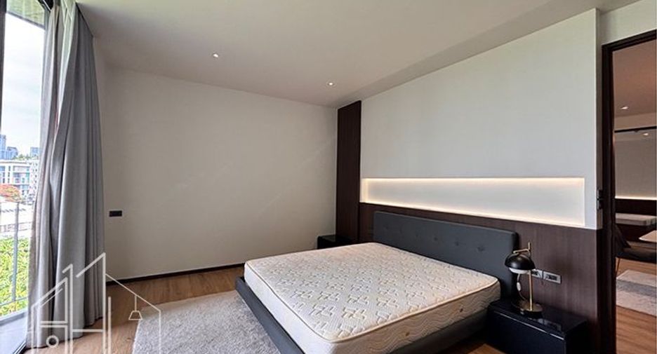 For rent 3 bedrooms apartment in Khlong Toei, Bangkok