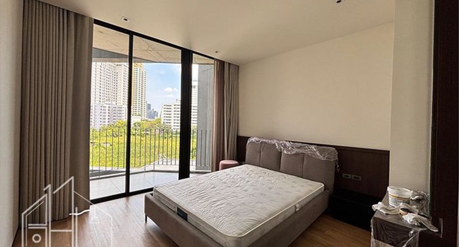 For rent 3 bedrooms apartment in Khlong Toei, Bangkok