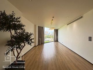 For rent 3 bedrooms apartment in Khlong Toei, Bangkok