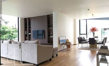 For rent 3 bedrooms condo in Khlong Toei, Bangkok