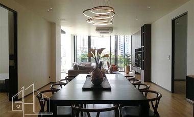 For rent 3 bedrooms apartment in Khlong Toei, Bangkok