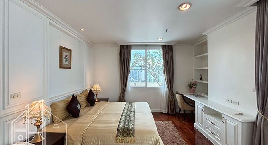 Condo en alquiler de 4 habitaciones en Watthana, Bangkok