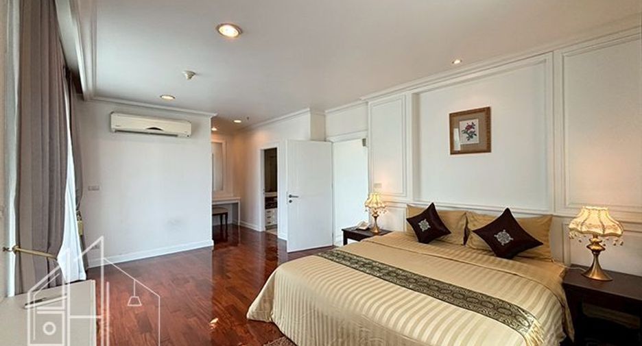 Condo en alquiler de 4 habitaciones en Watthana, Bangkok