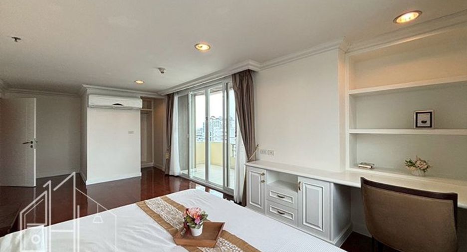 Condo en alquiler de 4 habitaciones en Watthana, Bangkok