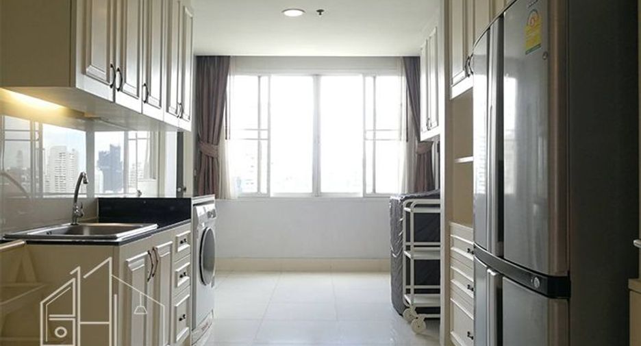 Apartamento en alquiler de 4 habitaciones en Watthana, Bangkok