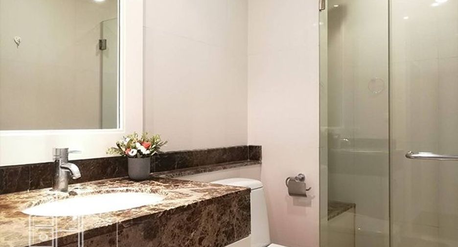 Apartamento en alquiler de 4 habitaciones en Watthana, Bangkok