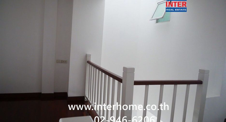 For sale 3 ベッドルーム townhouse in Prawet, Bangkok