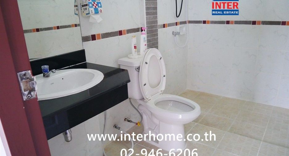 For sale 3 ベッドルーム townhouse in Prawet, Bangkok