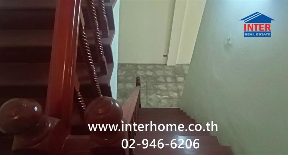À vendre 4 chambres maison de ville à Mueang Nonthaburi, Nonthaburi