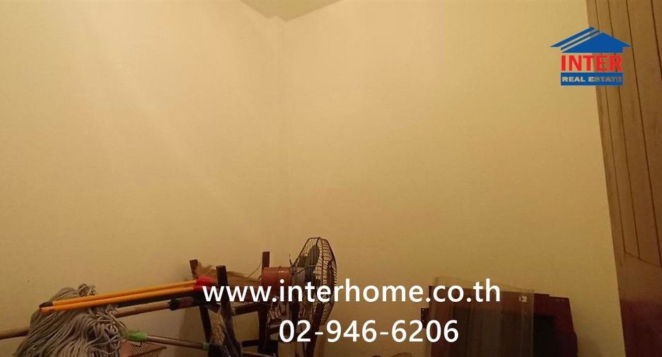 À vendre 4 chambres maison de ville à Mueang Nonthaburi, Nonthaburi
