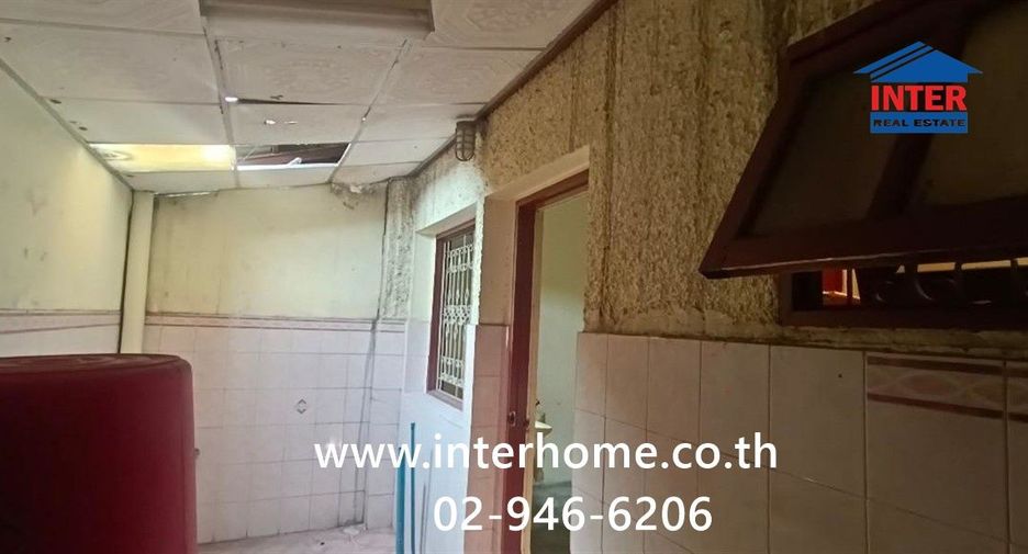 À vendre 4 chambres maison de ville à Mueang Nonthaburi, Nonthaburi