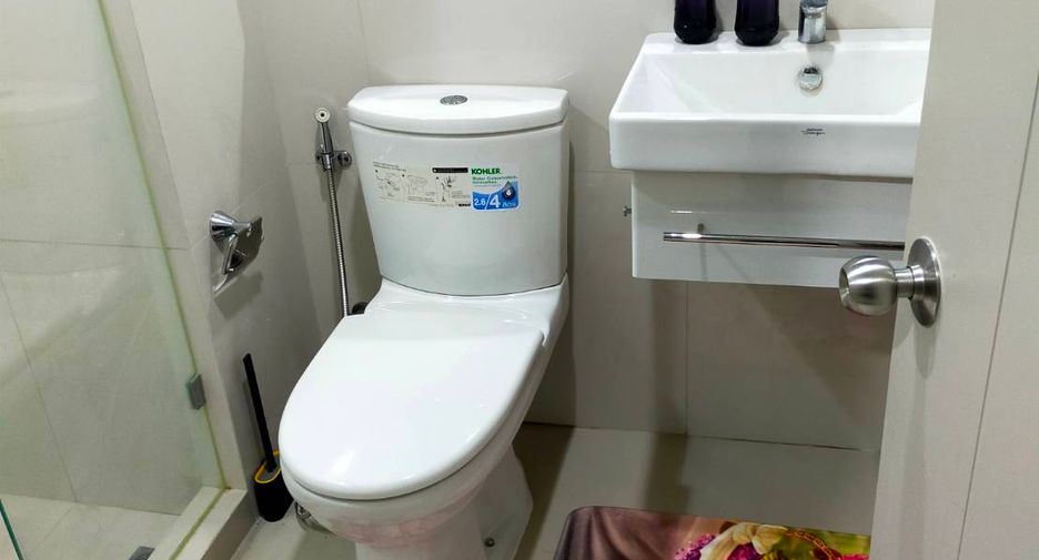For rent 1 bed condo in Khlong Toei, Bangkok