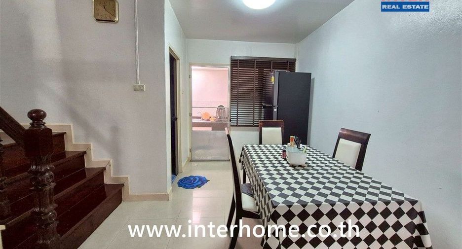 For sale 3 ベッドルーム townhouse in Khlong Sam Wa, Bangkok
