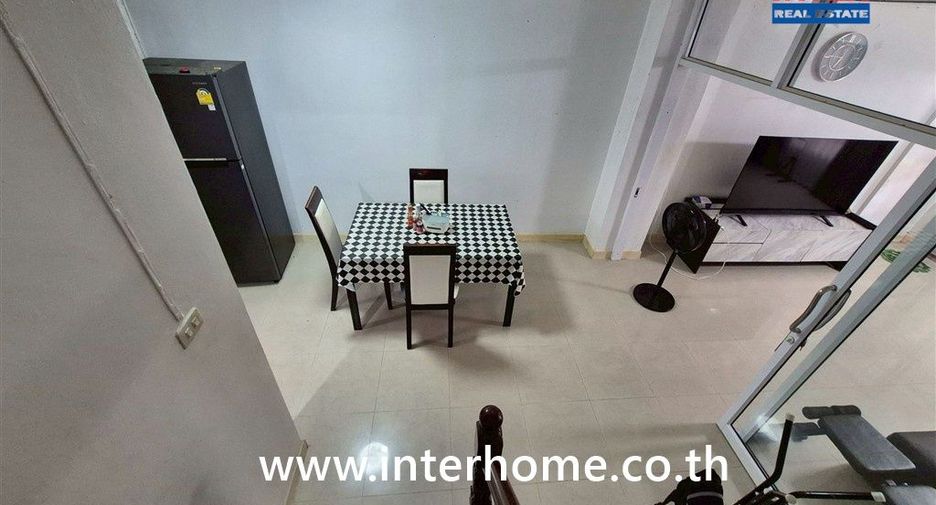 For sale 3 ベッドルーム townhouse in Khlong Sam Wa, Bangkok