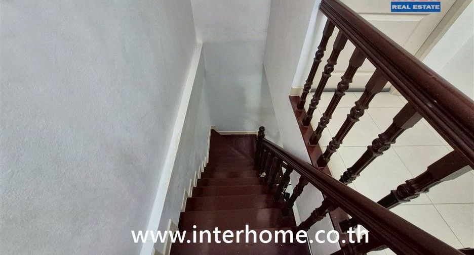 For sale 3 ベッドルーム townhouse in Khlong Sam Wa, Bangkok