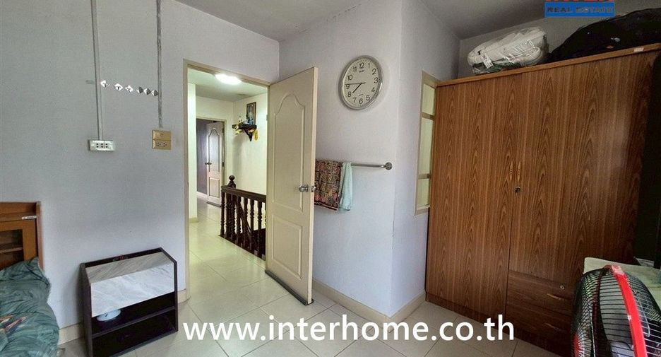 For sale 3 ベッドルーム townhouse in Khlong Sam Wa, Bangkok