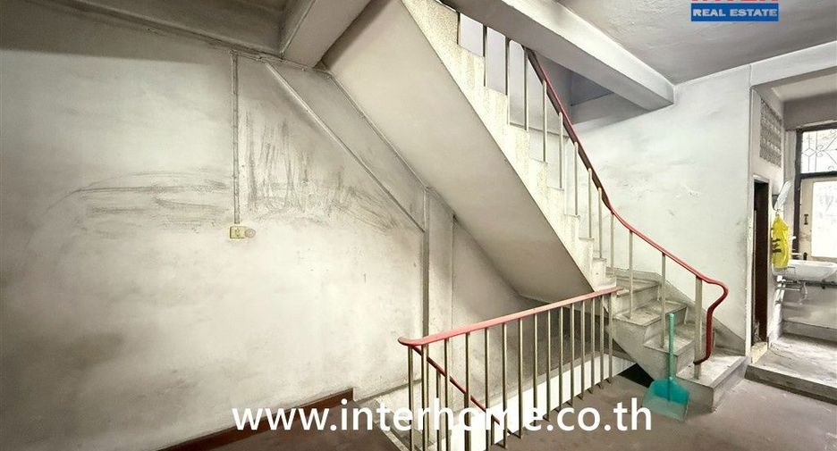 For sale 4 ベッドルーム retail Space in Bang Sue, Bangkok