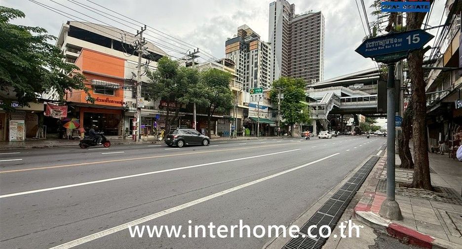 For sale 4 ベッドルーム retail Space in Bang Sue, Bangkok