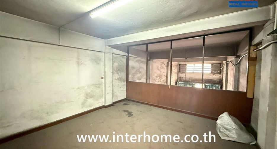For sale 4 ベッドルーム retail Space in Bang Sue, Bangkok