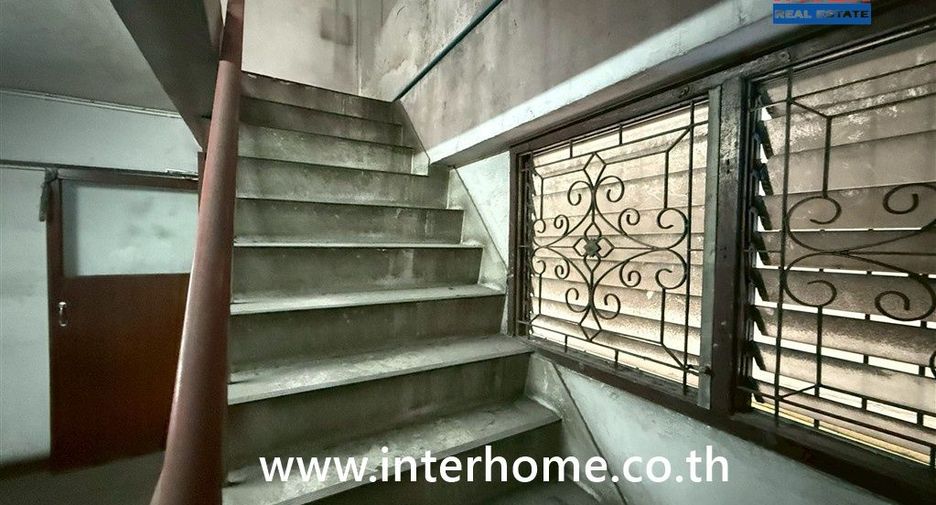 For sale 4 ベッドルーム retail Space in Bang Sue, Bangkok
